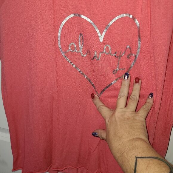 Express Cold Shoulder super soft shirt - Picture 2 of 8